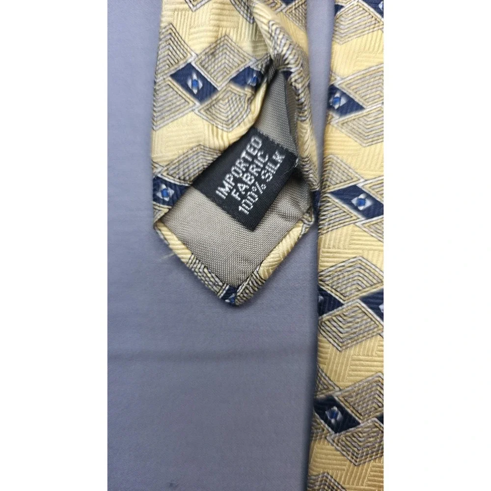 Christian Dior Yellow Grid Loop Pattern 100% Silk Neck Tie Size 57